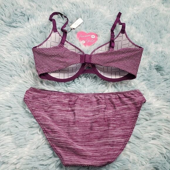 VS Purple Perfect Shape Demi Lined Bra & Hiphugger - Picture 2 of 4